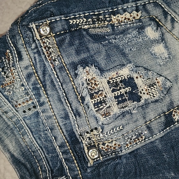 Miss Me Jeans - Picture 7 of 17